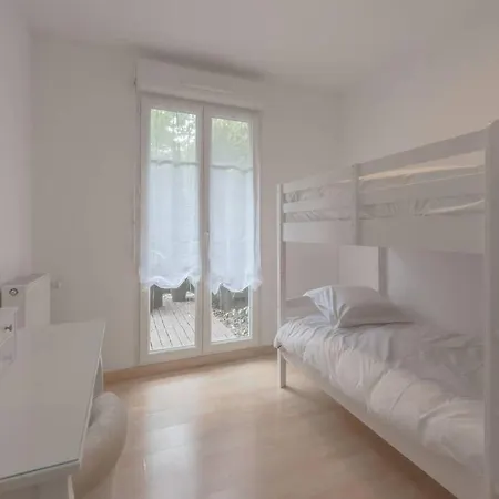 Garden apartment next to Disneyland Bussy-Saint-Georges Buitenkant foto
